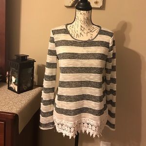 NWOT Cute light sweater